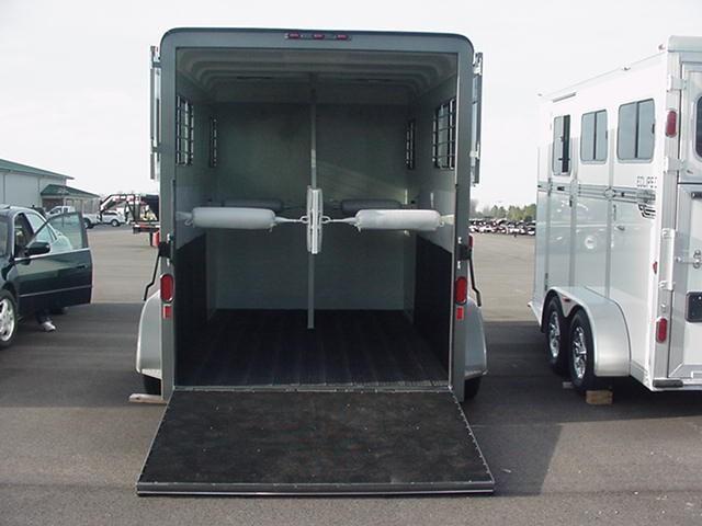 Hawk Custom Classic Warmblood Size Straight Load-Dress Room-Ramp-Rumber Floor Hawk Custom Classic Warmblood Size Straight Load-Dress Room-Ramp-Rumber Floor