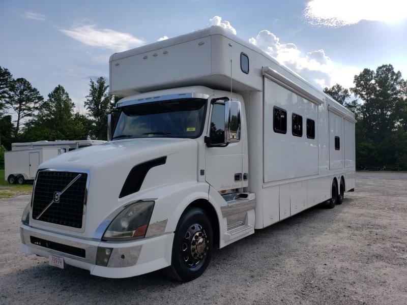 2011 Showhauler Other 35QFSSL-B Class A RV 2011 Showhauler Other 35QFSSL-B Class A RV
