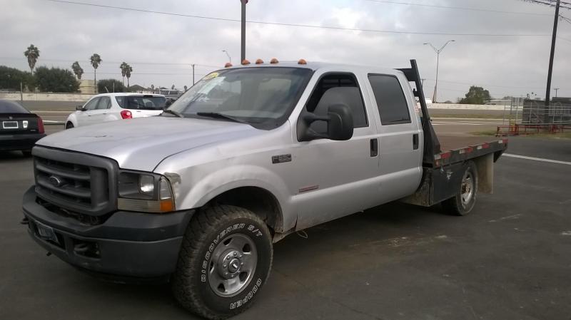 2003 Ford F-350 4X4 FLAT BED Truck 2003 Ford F-350 4X4 FLAT BED Truck