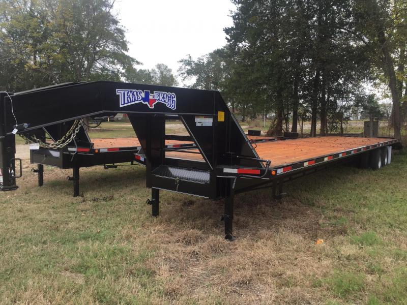 2017 Texas Bragg Trailers 30+5 Tandem Dual Gooseneck 2017 Texas Bragg Trailers 30+5 Tandem Dual Gooseneck