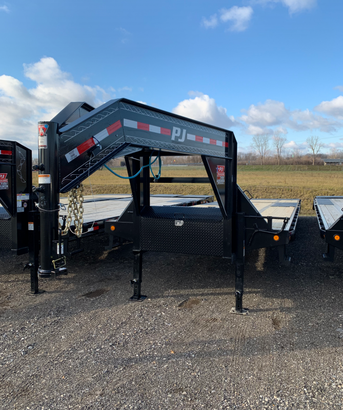 2020 PJ Trailers 32ft Gooseneck Flatbed Trailer 2020 PJ Trailers 32ft Gooseneck Flatbed Trailer