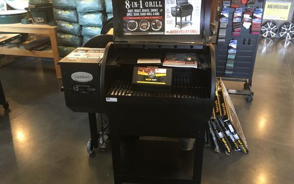 Louisiana Grills LG700 Wood Pellet Grill Louisiana Grills LG700 Wood Pellet Grill