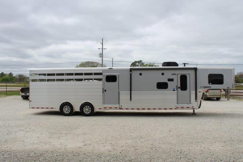 2020 Sundowner Stock/Mid Tack/10' Living Quarter 2020 Sundowner Stock/Mid Tack/10' Living Quarter