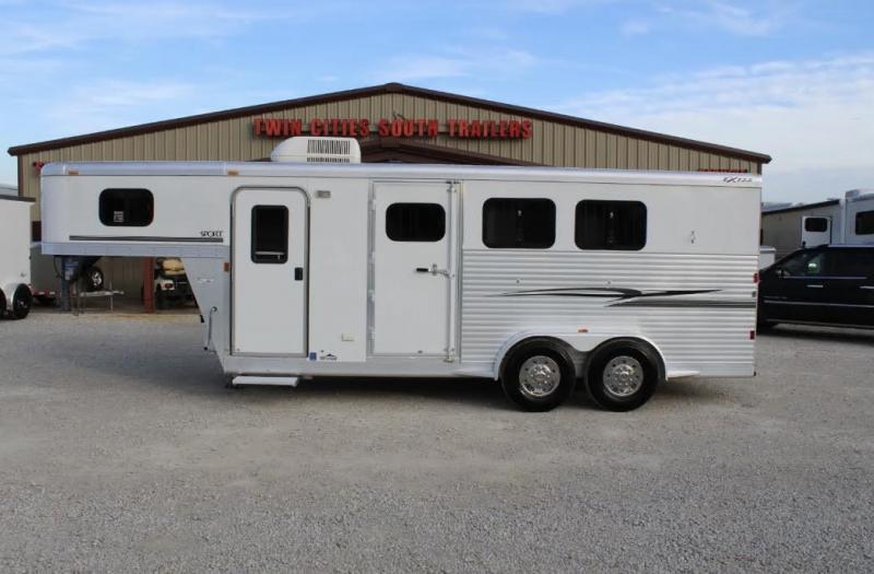 2007 Exiss Trailers Exiss Horse Trailer 2007 Exiss Trailers Exiss Horse Trailer