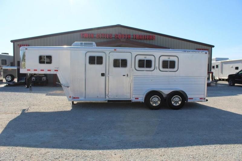 1996 Featherlite dressing room Horse Trailer 1996 Featherlite dressing room Horse Trailer