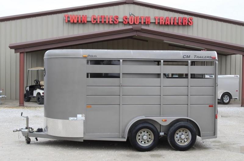 2015 CM stock combo Horse Trailer 2015 CM stock combo Horse Trailer