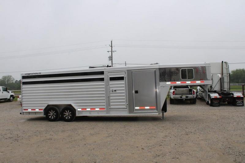 2013 Featherlite 8413 Livestock Trailer 2013 Featherlite 8413 Livestock Trailer