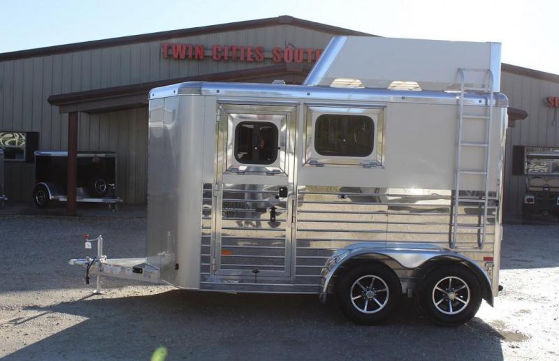 2018 Sundowner Trailers stockman sport Horse Trailer 2018 Sundowner Trailers stockman sport Horse Trailer