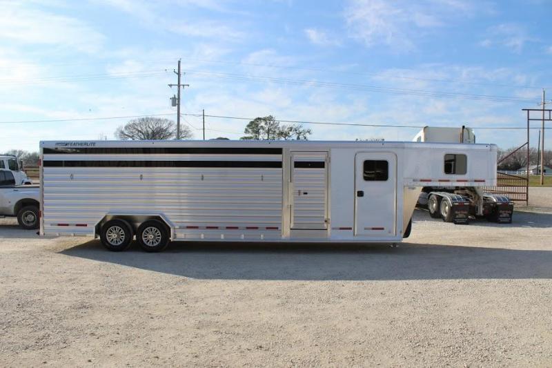 2020 Featherlite 8413 Livestock Trailer 2020 Featherlite 8413 Livestock Trailer