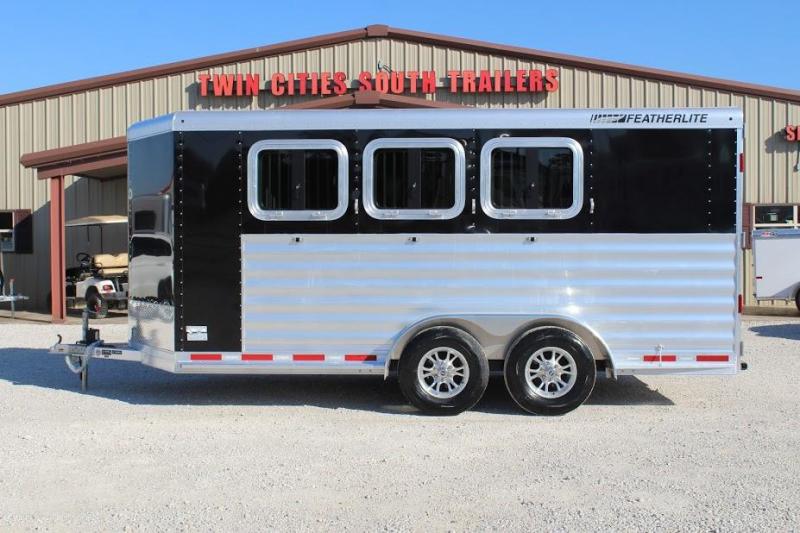 2020 Featherlite 7441 Horse Trailer 2020 Featherlite 7441 Horse Trailer