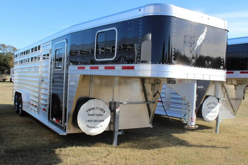2020 Featherlite 8413 Livestock Trailer 2020 Featherlite 8413 Livestock Trailer