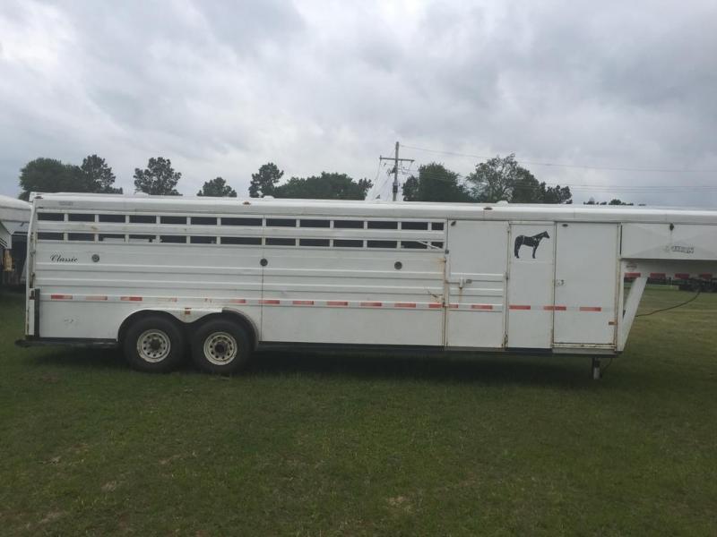 1994 Titan 6 horse slant gooseneck 1994 Titan 6 horse slant gooseneck