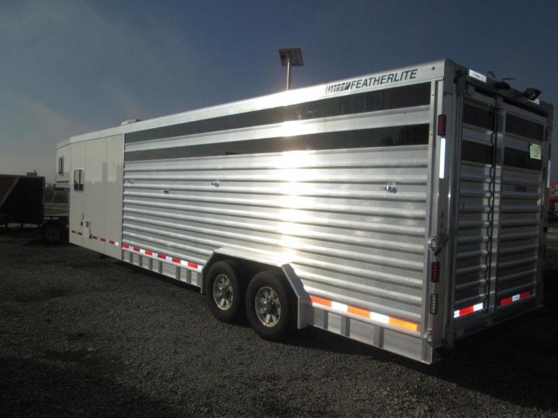 2013 Featherlite 8413-8030 Horse Trailer 2013 Featherlite 8413-8030 Horse Trailer