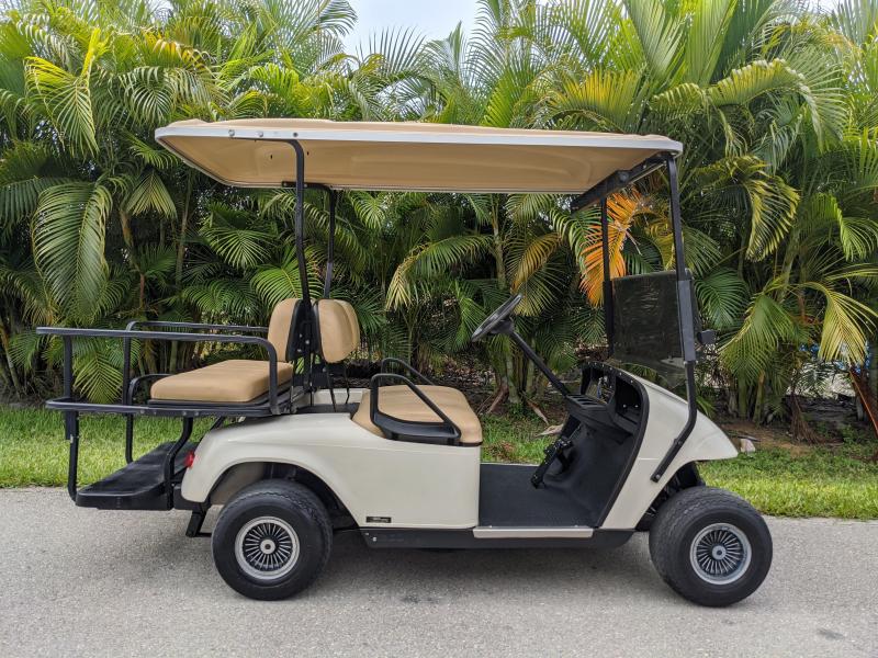 2007 E-Z-GO TXT Golf Cart 2007 E-Z-GO TXT Golf Cart
