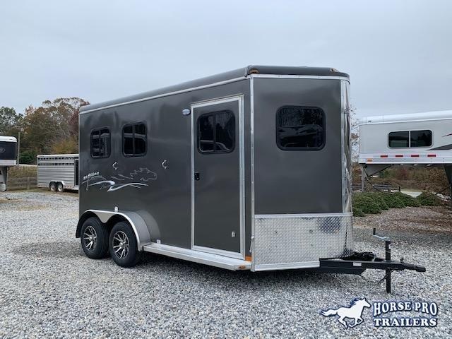 2020 Homesteader 2 Horse Slant Bumper Pull 2020 Homesteader 2 Horse Slant Bumper Pull