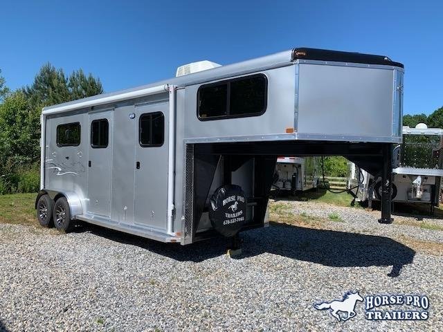 2019 Homesteader 2 Horse Straight load Gooseneck w/AWNING & A/C! 2019 Homesteader 2 Horse Straight load Gooseneck w/AWNING & A/C!