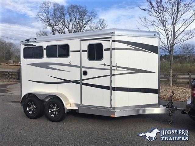 2021 4-Star 2 Horse Slant Load Bumper Pull w/ROOF INSULATION & FANS! 2021 4-Star 2 Horse Slant Load Bumper Pull w/ROOF INSULATION & FANS!
