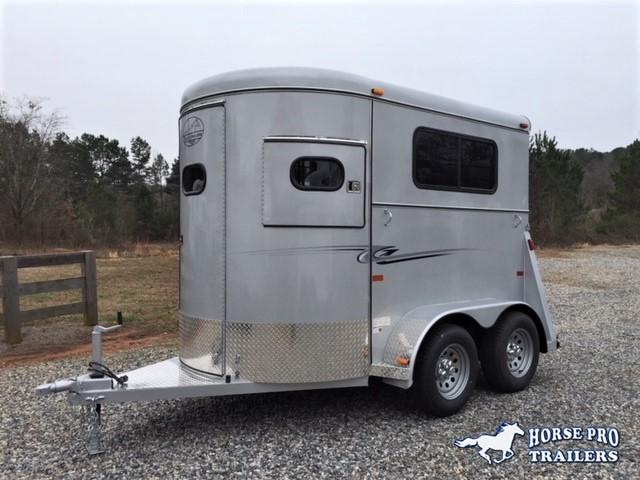 2020 Bee 2 Horse Straight Load Bumper Pull w/Walk-Thru Door 2020 Bee 2 Horse Straight Load Bumper Pull w/Walk-Thru Door