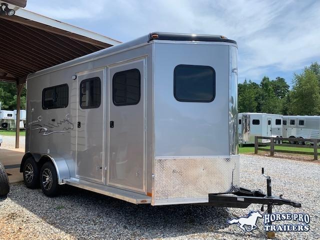 2021 Homesteader 2 Horse Straight Load Bumper Pull w/INSULATION & RUMBER FLOORING! 2021 Homesteader 2 Horse Straight Load Bumper Pull w/INSULATION & RUMBER FLOORING!