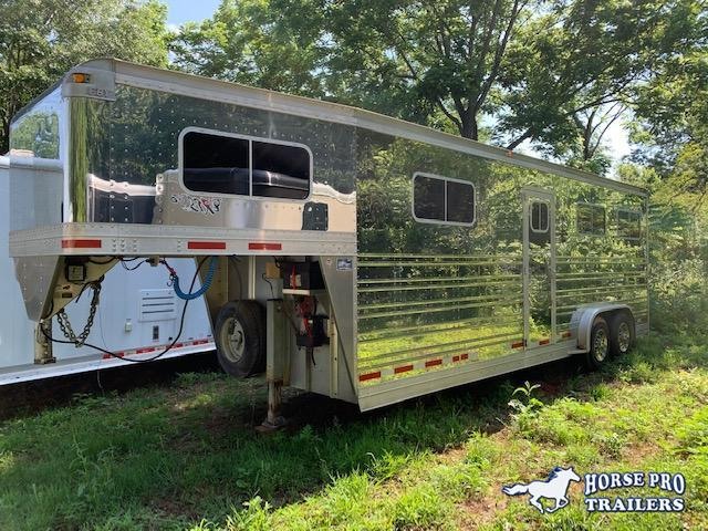 2006 EBY 4 Horse Head to Head Gooseneck 2006 EBY 4 Horse Head to Head Gooseneck