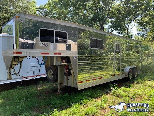 2006 EBY Head to Head Horse Trailer 2006 EBY Head to Head Horse Trailer
