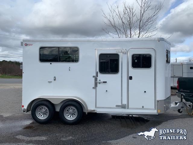 2021 Kiefer 2 Horse Straight Load Bumper Pull w/ROOF INSULATION 2021 Kiefer 2 Horse Straight Load Bumper Pull w/ROOF INSULATION