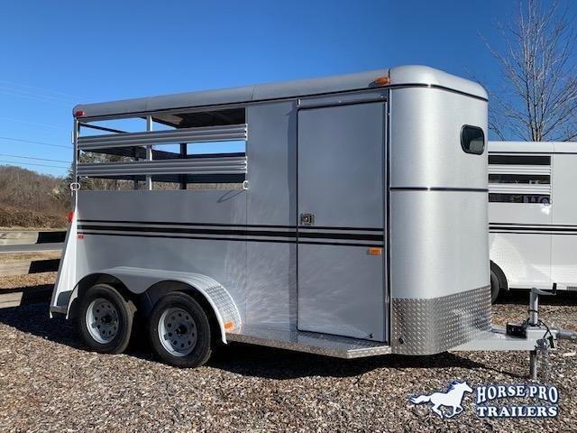 2020 Bee 2 Horse Slant Load Bumper Pull w/Stock Sides 2020 Bee 2 Horse Slant Load Bumper Pull w/Stock Sides
