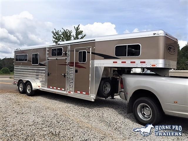 2020 4-Star 2+1 Gooseneck w/QUIET RIDE & HYDRAULIC JACK! 2020 4-Star 2+1 Gooseneck w/QUIET RIDE & HYDRAULIC JACK!