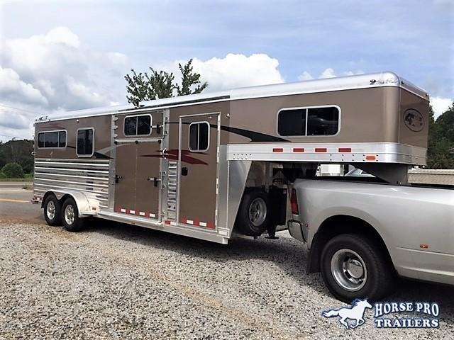 2020 4-Star 2+1 Gooseneck w/QUIET RIDE & HYDRAULIC JACK! 2020 4-Star 2+1 Gooseneck w/QUIET RIDE & HYDRAULIC JACK!