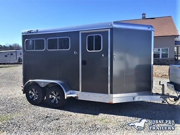 2020 4-Star 2 Horse Slant Load Bumper Pull w/Rear Tack 2020 4-Star 2 Horse Slant Load Bumper Pull w/Rear Tack