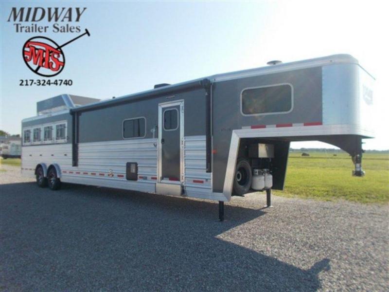 2019 Logan Coach Razor Platinum 814 4H w/ 14' SW and Slide 2019 Logan Coach Razor Platinum 814 4H w/ 14' SW and Slide