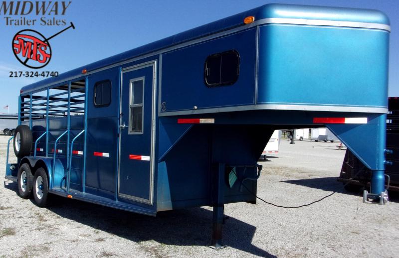 1998 W-W Trailer 3H Stock w/ 2' SW Dress GN Horse Trailer 1998 W-W Trailer 3H Stock w/ 2' SW Dress GN Horse Trailer