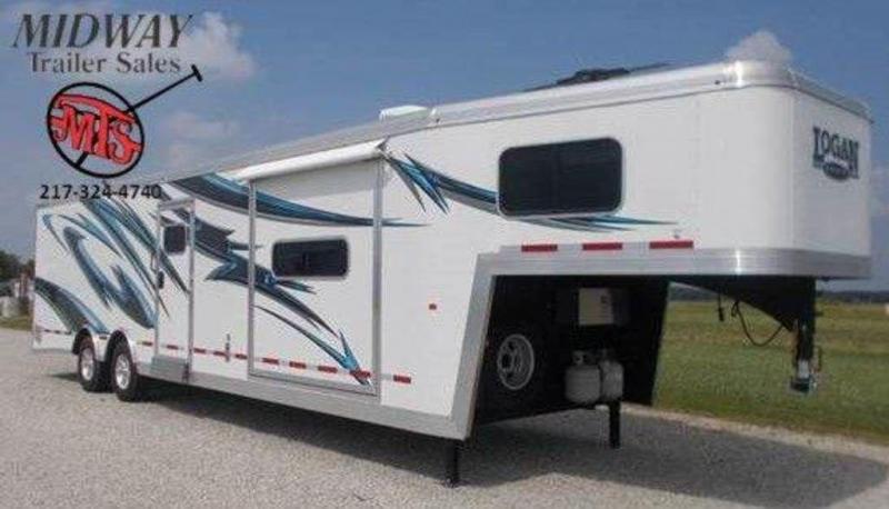2017 Logan Coach 30' Ultimate Sports Hauler 2017 Logan Coach 30' Ultimate Sports Hauler