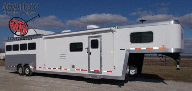 2019 Logan Coach Limited 814 4H w/ 14' SW and 8' Slide 2019 Logan Coach Limited 814 4H w/ 14' SW and 8' Slide