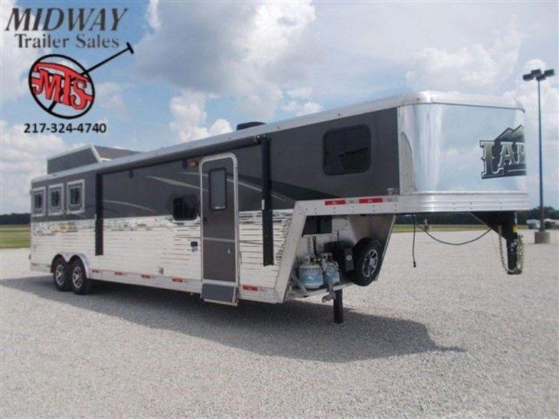 2019 Bison Laredo 8311 3H w/ 11' SW and Slide 2019 Bison Laredo 8311 3H w/ 11' SW and Slide