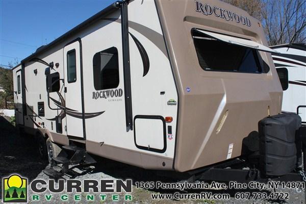 2017 Forest River Inc. ROCKWOOD 2702WS Travel Trailer 2017 Forest River Inc. ROCKWOOD 2702WS Travel Trailer